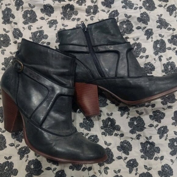 Poetic License Shoes - Poetic License Black Women's Unique Boots Booties Leather 9.5 B
